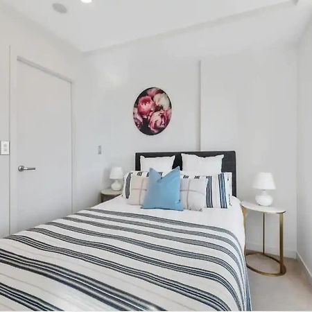 Just Opposite To Sky Tower , 2 Bed 2 Bath In Cbd Lejlighed Auckland Eksteriør billede