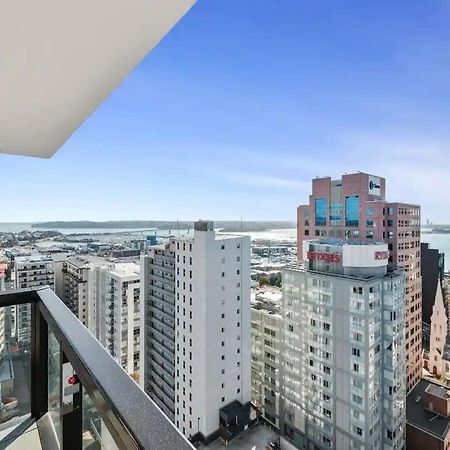 Just Opposite To Sky Tower , 2 Bed 2 Bath In Cbd Lejlighed Auckland Eksteriør billede