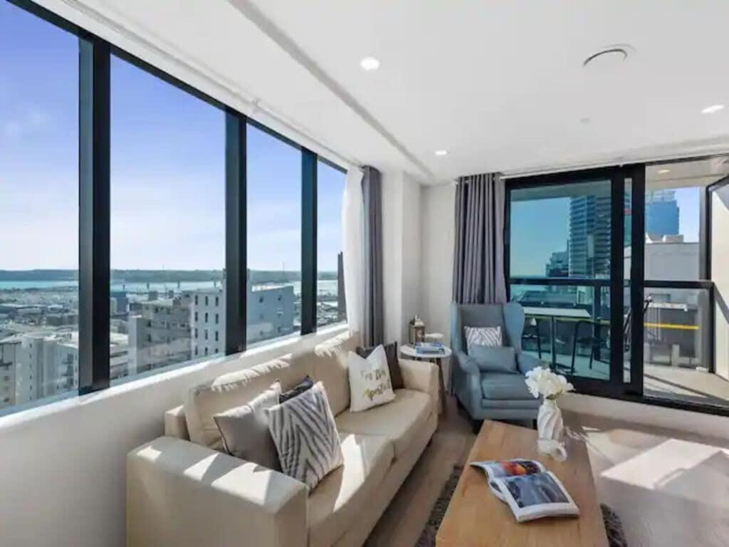 Just Opposite To Sky Tower , 2 Bed 2 Bath In Cbd Lejlighed Auckland Eksteriør billede