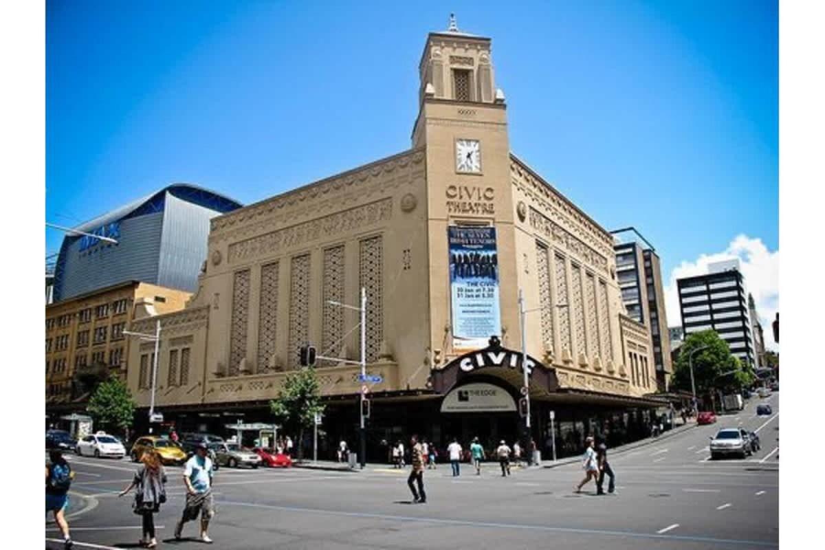 Just Opposite To Sky Tower , 2 Bed 2 Bath In Cbd Lejlighed Auckland Eksteriør billede